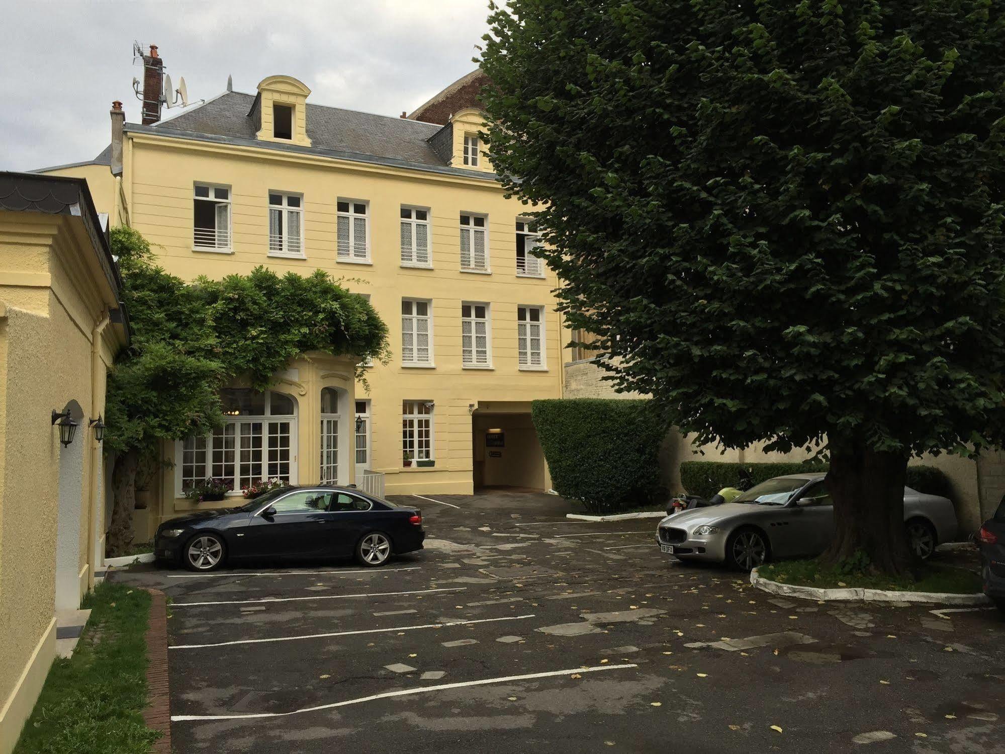 Hotel Memorial Saint-Quentin  Bagian luar foto
